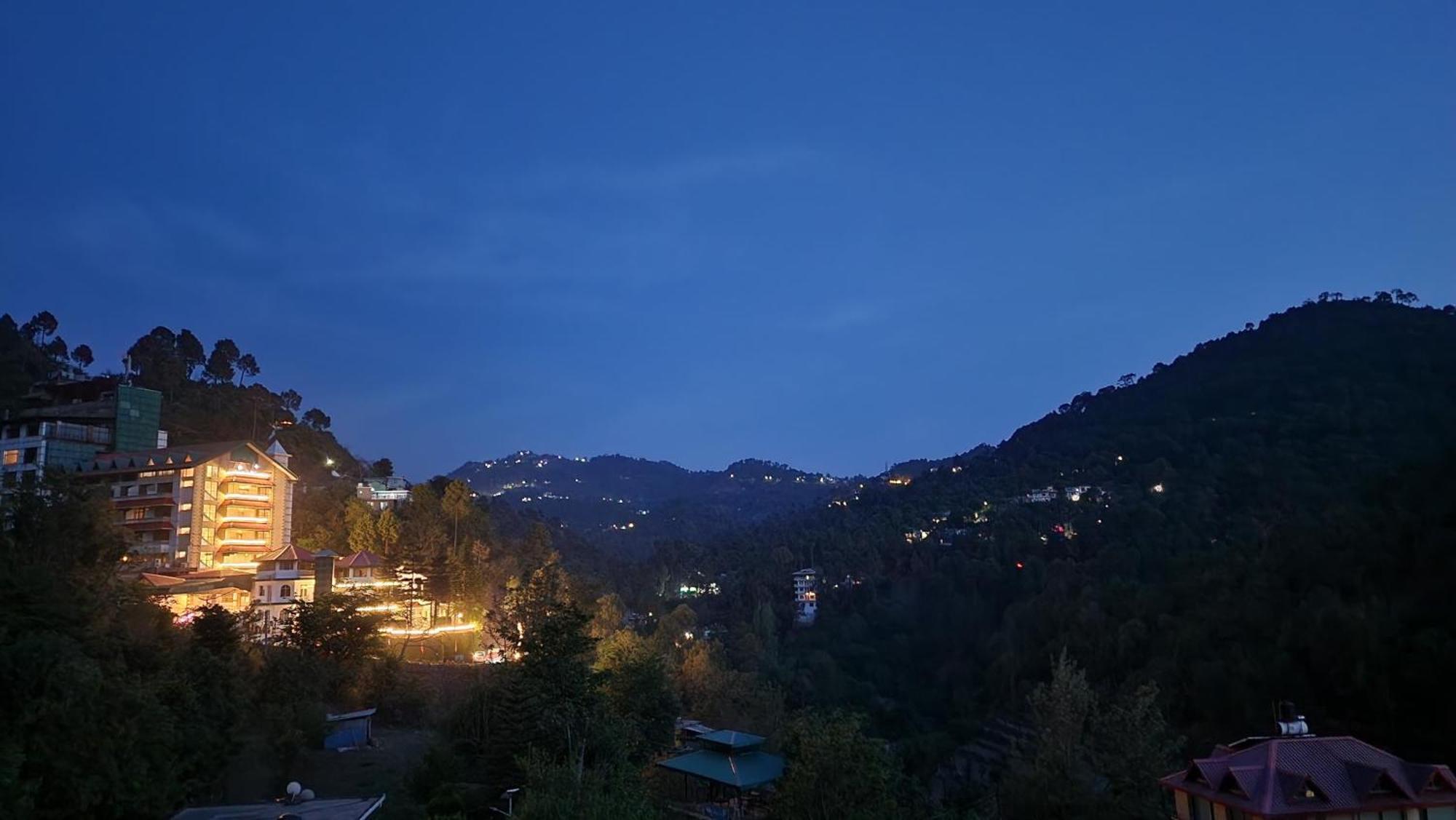Hotel Royal Ark - Kasauli Esterno foto
