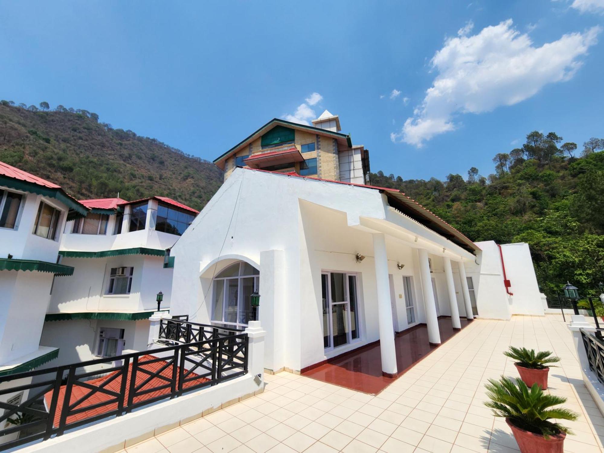 Hotel Royal Ark - Kasauli Esterno foto